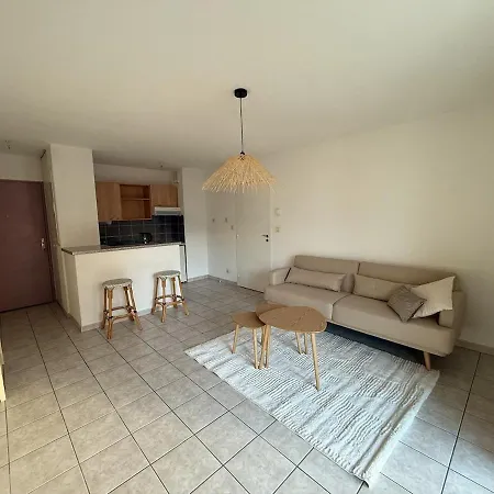 Cozy Avec Terrasse Et Parking Apartamento