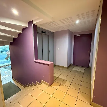 Cozy Avec Terrasse Et Parking Apartamento Nancy