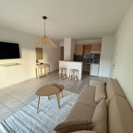 Cozy Avec Terrasse Et Parking Apartamento *