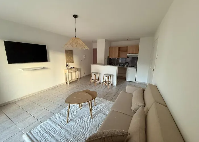 Cozy Avec Terrasse Et Parking Apartamento *